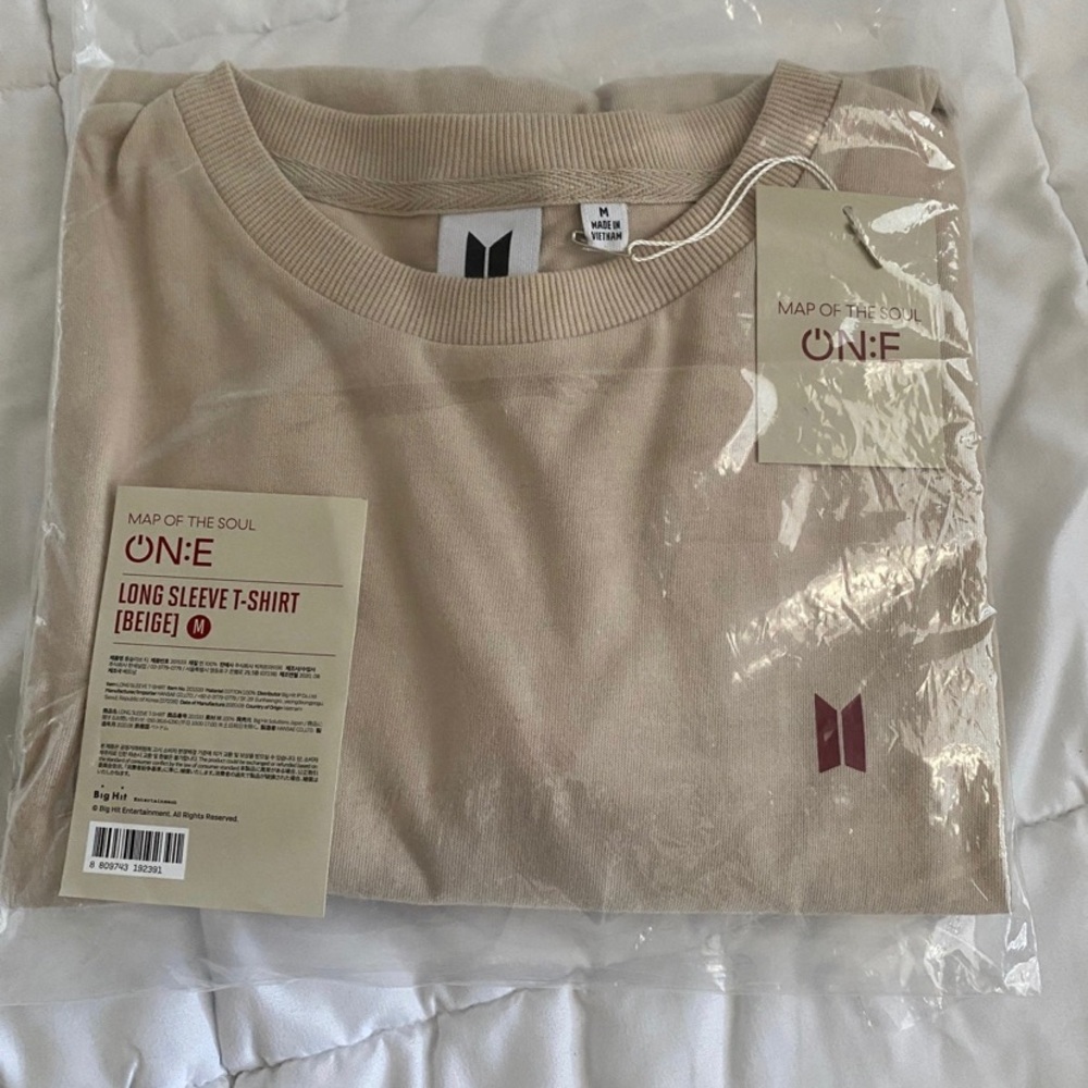 OFFICIAL Size M BTS MOTS ON:E Beige Long Sleeve tshirt